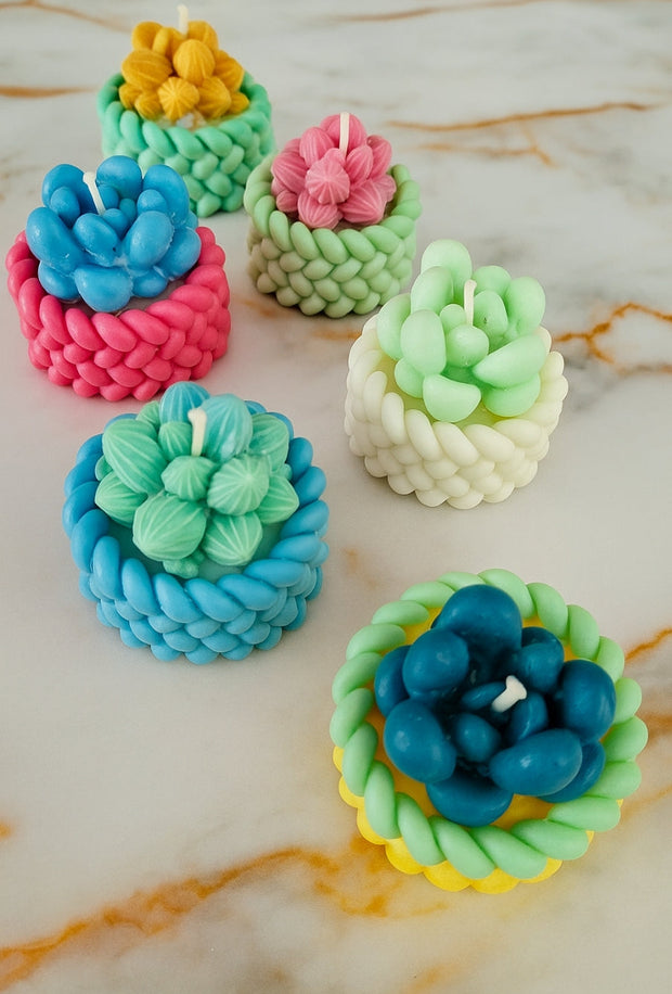 <h2><span style="text-decoration:underline">Inspire The Day Candle</span></h2>