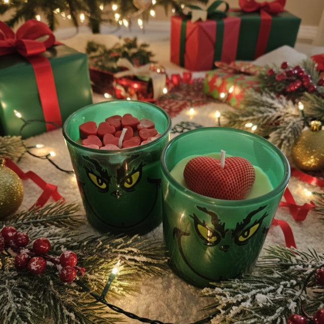 Grinch's Holiday Candle Luminate 365 Candles